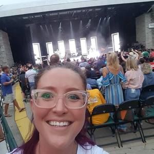 Meet your Posher, Julia